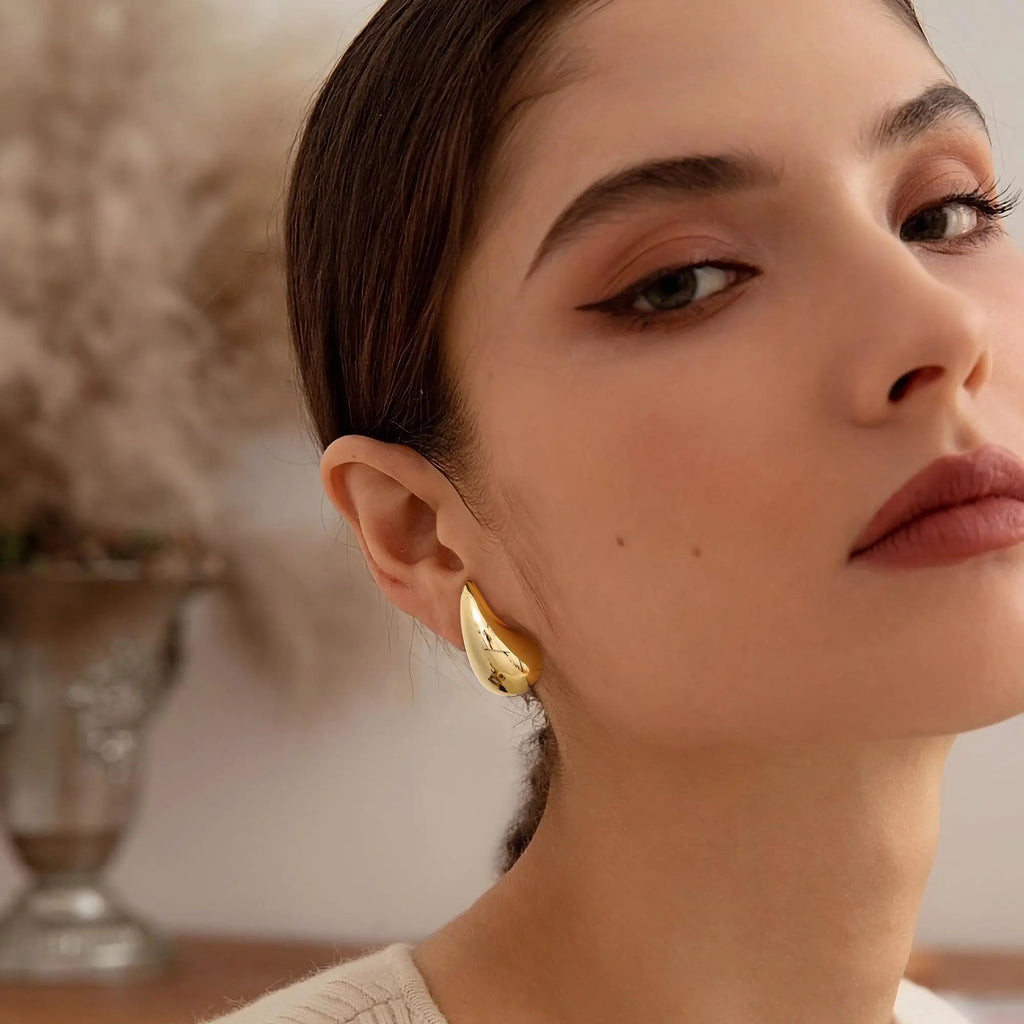 Svelte Teardrop Earrings | 14K Gold Plated